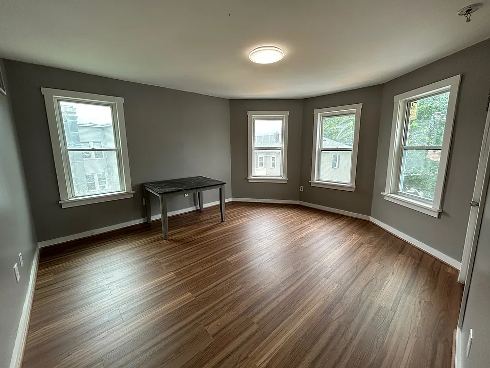 137 Eastern Ave #1