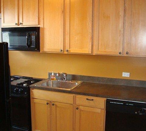 3rd image of 2503 N Washtenaw Ave #1