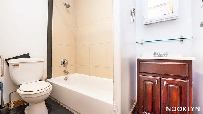 Rented by Nooklyn NYC LLC | media 28