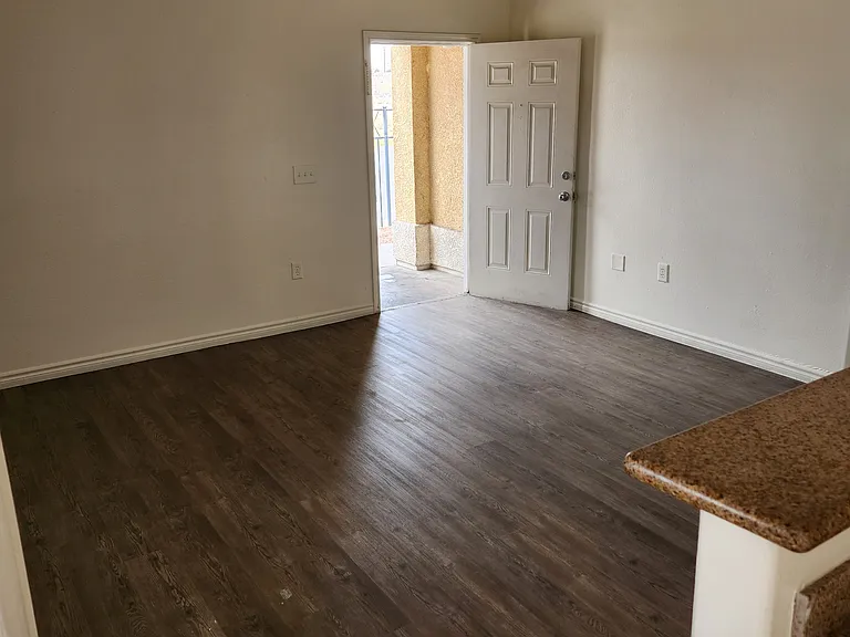 Sunrise Park Condominiums — Photo 59