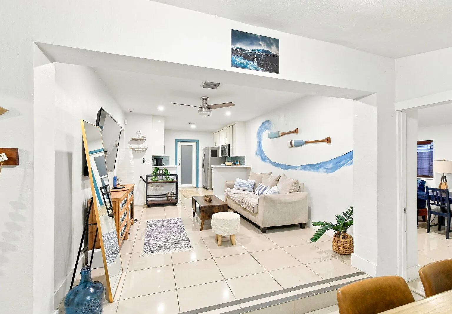 4 bed, 2.0 bath, 1250 sqft, $3,795 — Photo 3