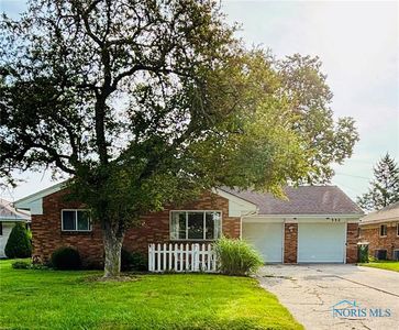 332 Lacombe Dr, Maumee, OH, 43537