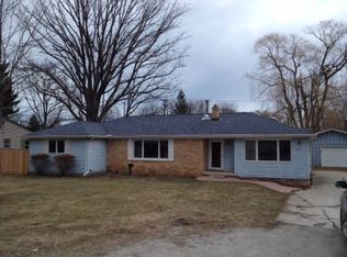 3000 Darwin Ct, Port Huron, MI 48060