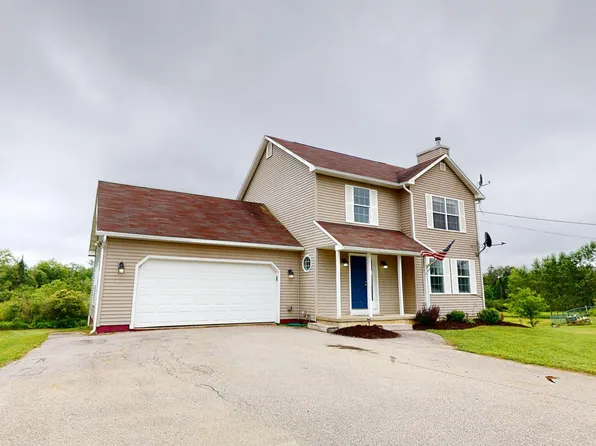 4 Maefield Lane, Hudson, ME 04449