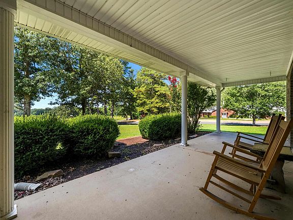 4th image of 1022 Old Military Rd