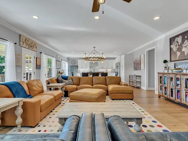 6206 Pettus Rd — Photo 3