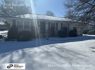1518 Ballard Dr, Saint Louis, MO 63137
