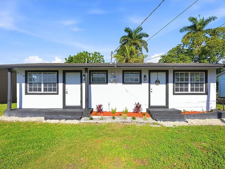 270 SW 10th Ave #A — Photo 2