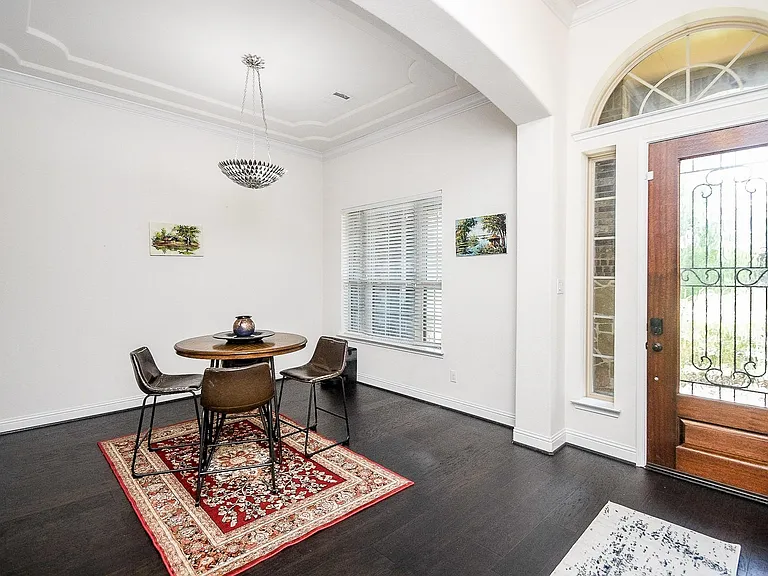 28426 Rolling Ridge Dr — Photo 3