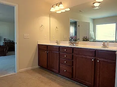 405 Garden Square Ln — Photo 12
