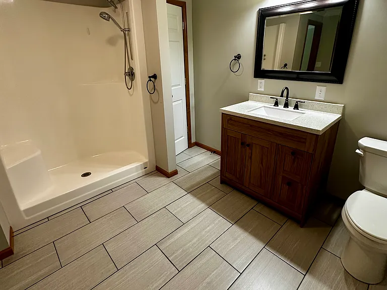 8100 E Mount Hope Rd — Photo 16