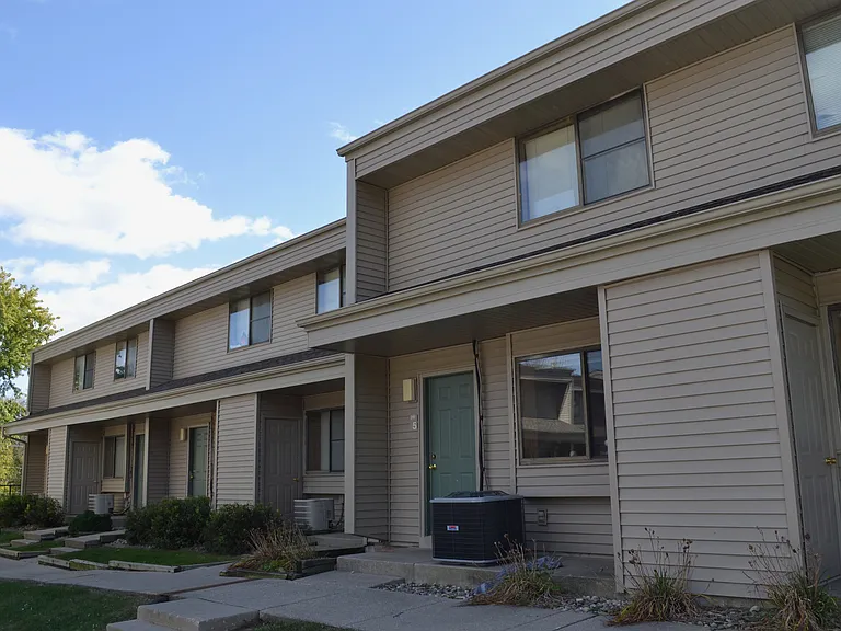 210 S Hyland Ave — Photo 8
