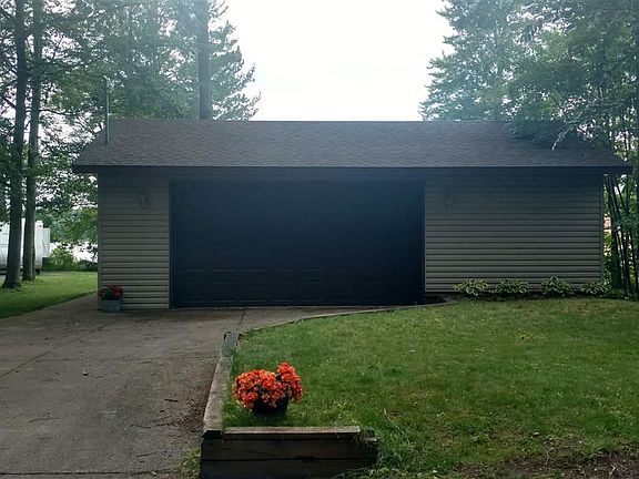 3rd image of 2540 Lake Shore Dr