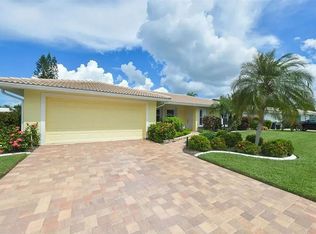 2431 Cass St, Sarasota, FL 34231