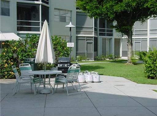 1st image of 400 SE 10th St APT 216