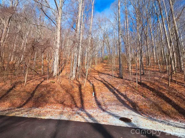 455 Mountain Watch Dr #16, Waynesville, NC 28785