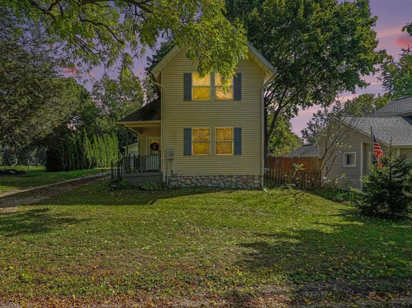 115 S Main St, Munith, MI 49259