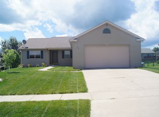 423 Park View Rd, Deerfield, WI 53531