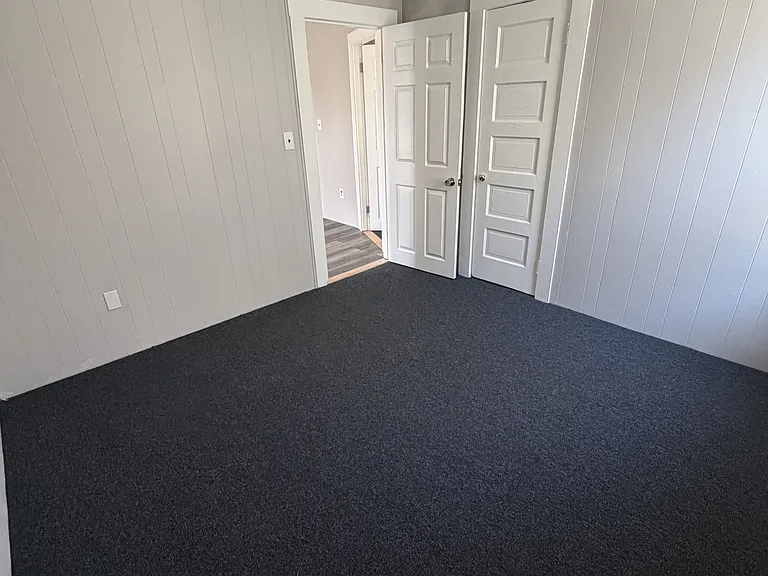 329 N Front St — Photo 2