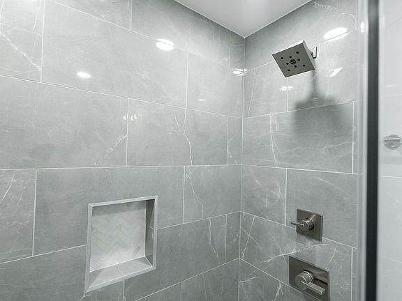 2nd image of 729 N 20th St #1