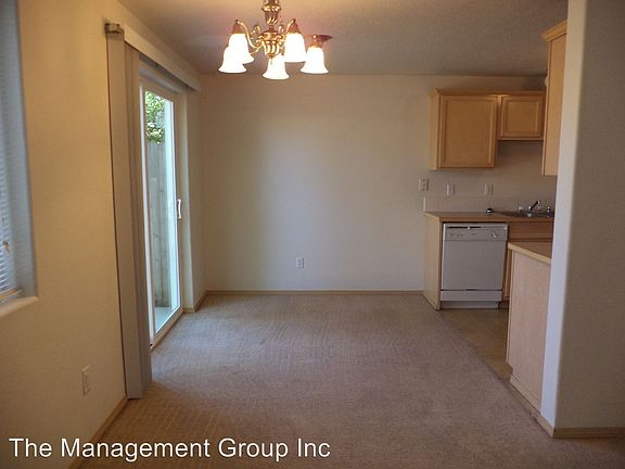 5th image of 8418 NE 37th Cir