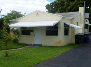 23 NE 2nd Ter, Hallandale, FL 33009