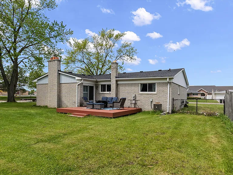 37010 Calka Dr — Photo 39