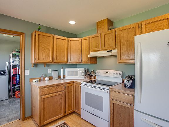4th image of 2908 Sierra Blvd
