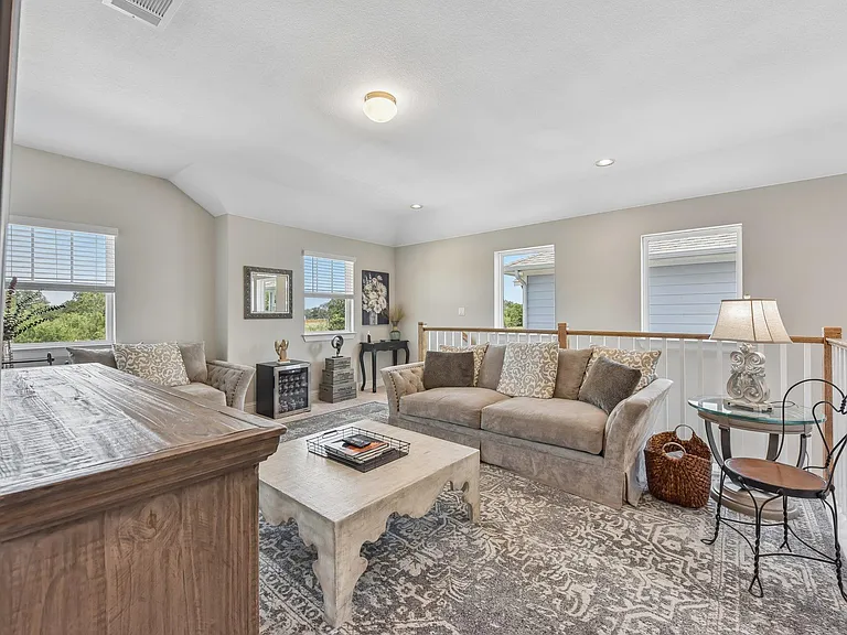 117 Stone Canyon Dr — Photo 24