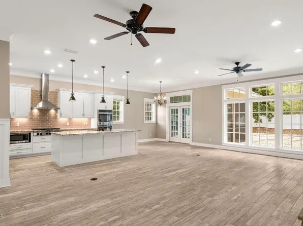 3816 Mariner Dr, Panama City Beach, FL 32408