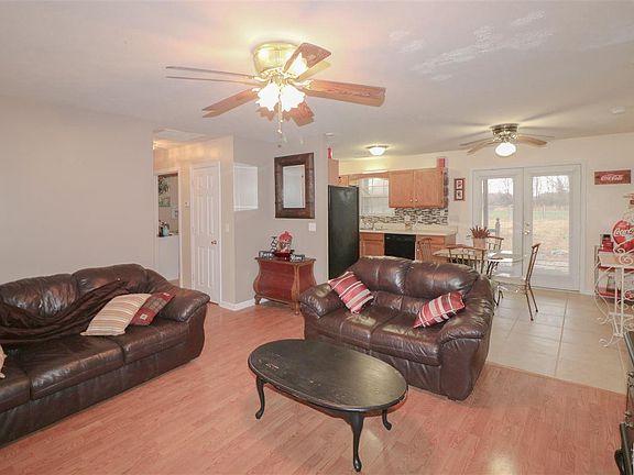 5th image of 115 Foster Dr