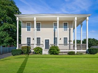 225 Essex St APT 4, Saugus, MA 01906
