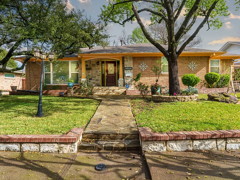2516 Pinebluff Dr — Photo 19