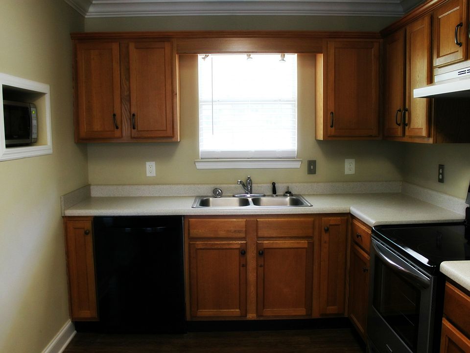 1st image of 104 S Rock Island Dr