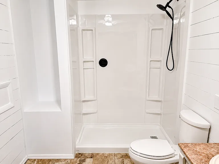 1237 Tanglewood Dr — Photo 15