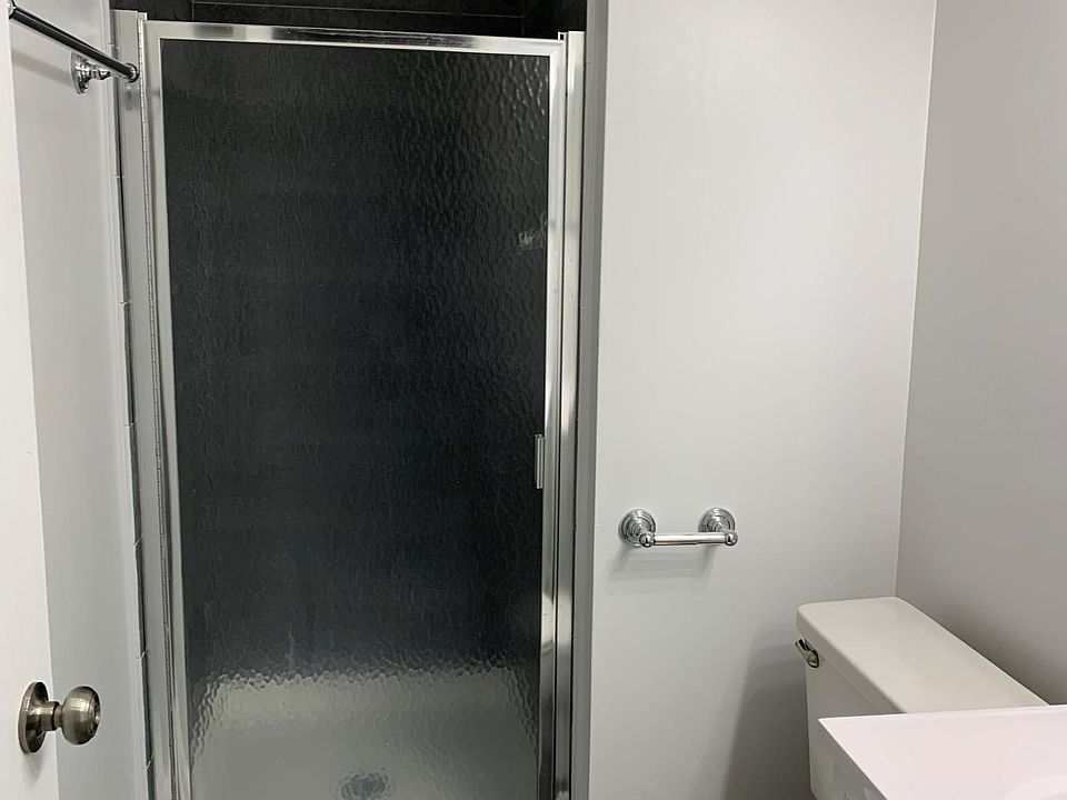 1st image of 322 Newport Ln APT C1
