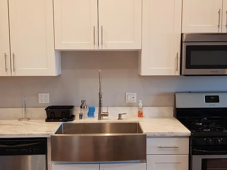 204 Valencia St #5 — Photo 4