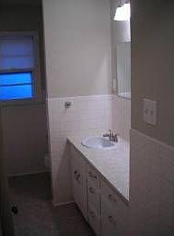 2nd image of 1601 Mustang St