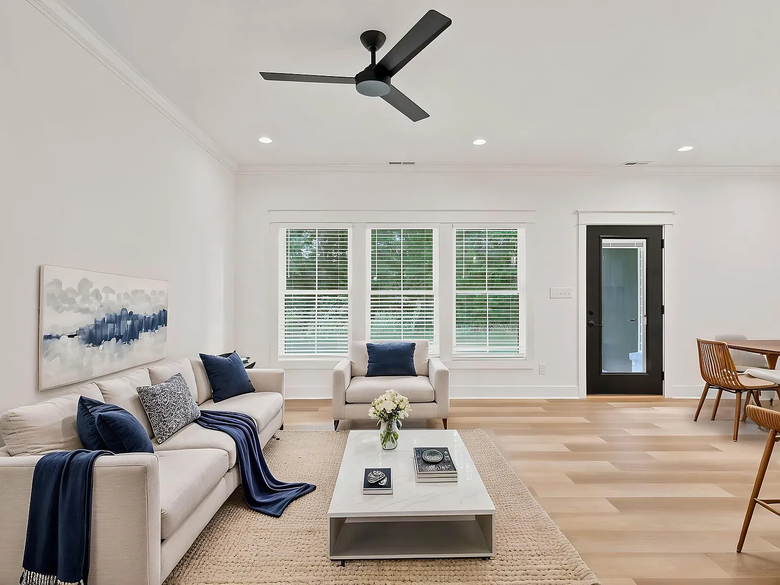 3 bed, 1600 sqft, $2,150 — Photo 2