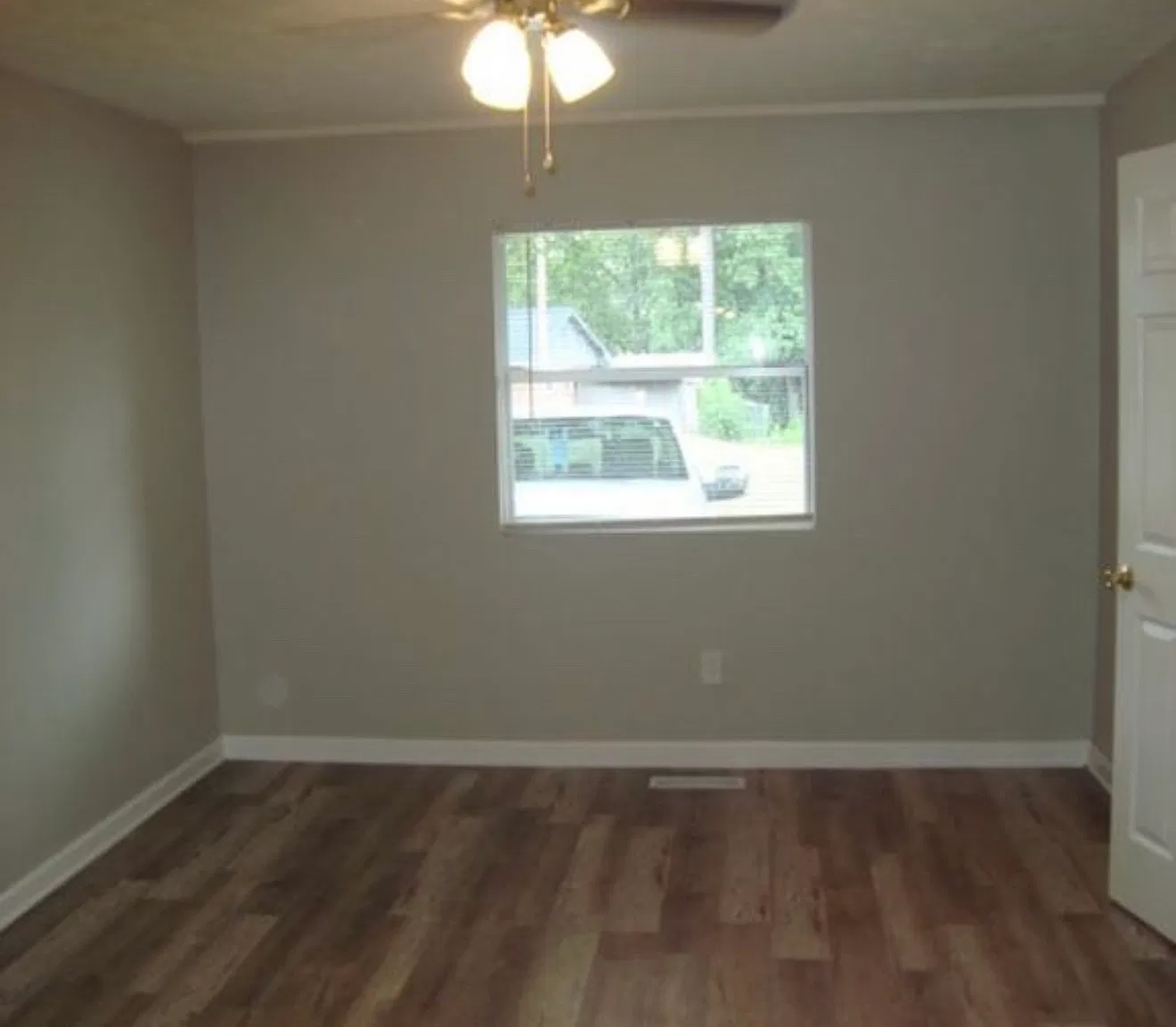 4 bed, 1204 sqft, $1,600 — Photo 4