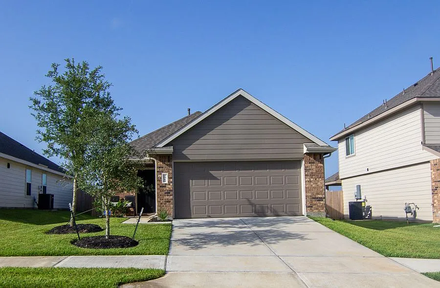2919 Karin Crest Ln