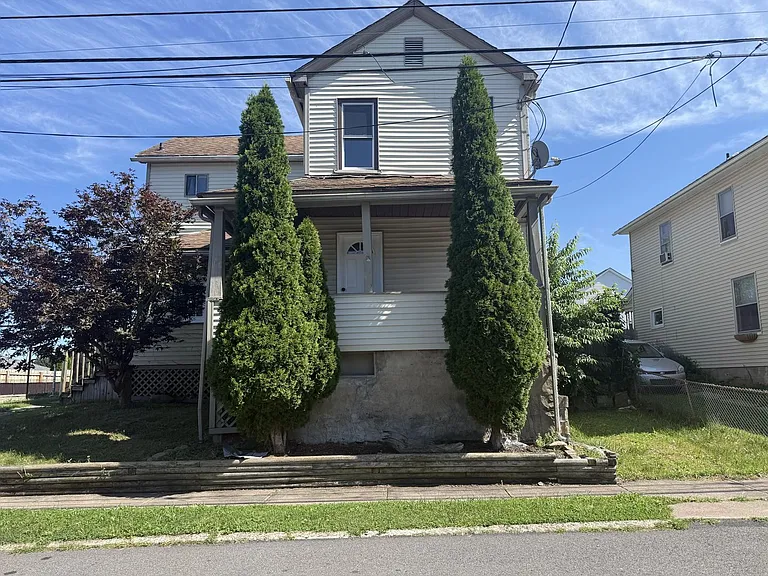194 Green St — Photo 1