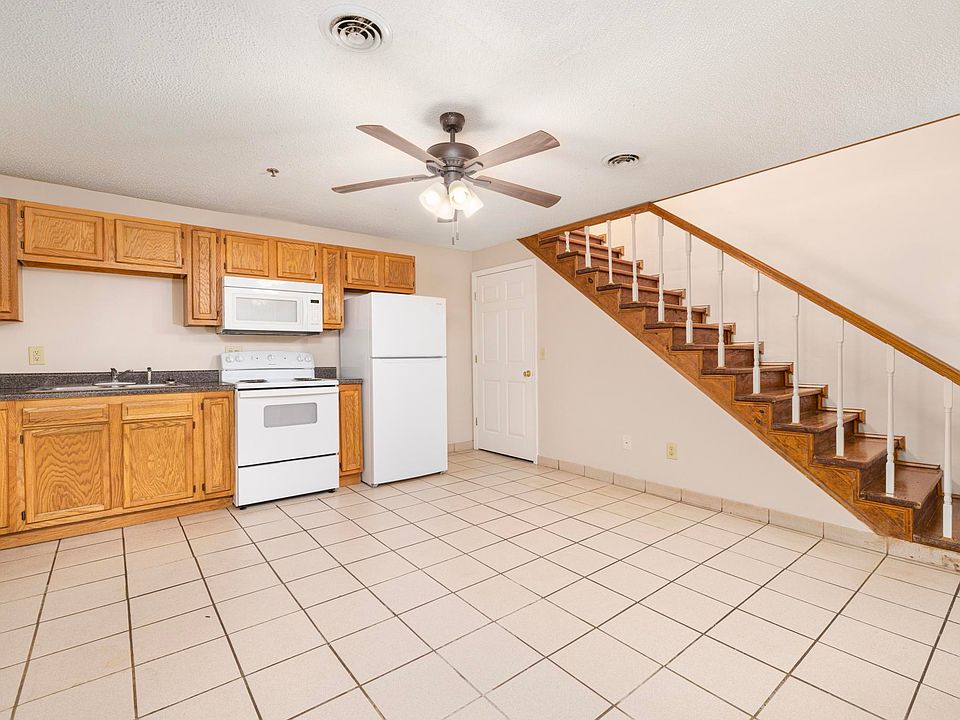 1st image of 403 S Roan St #10