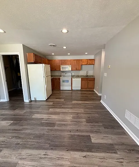 Arbor Pointe Apartments — Photo 11