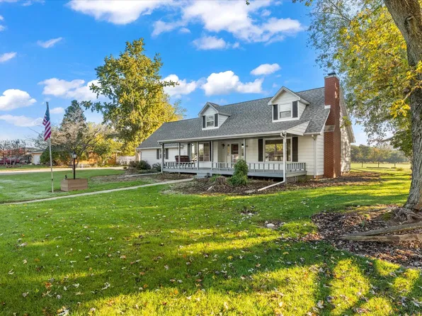 408 S Bryarfield Ct, Mahomet, IL 61853