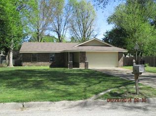 2703 Highland Cir, Rogers, AR 72756
