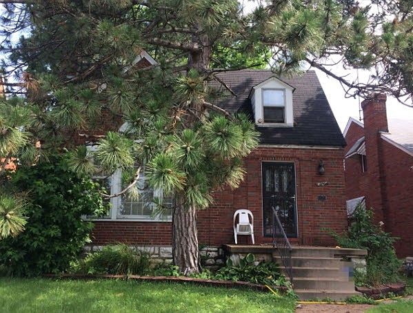 1st image of 1549 McLaran Ave