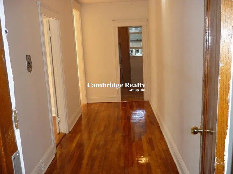 1 bed, 1.0 bath, $2,400 — Photo 3