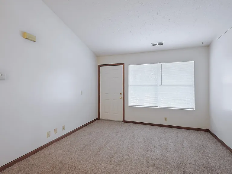 2221 S Street — Photo 35
