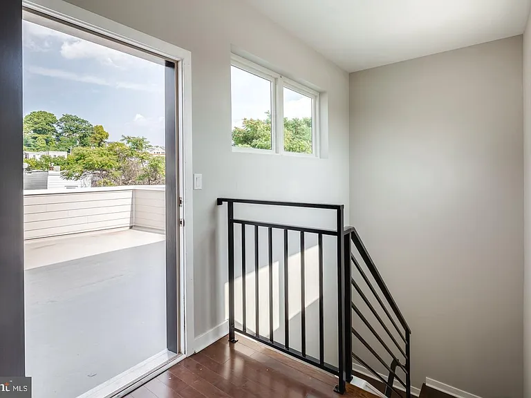 3832 Manor St — Photo 18